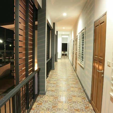 Bann Rumyen Klang Dong Phayayen Exterior foto